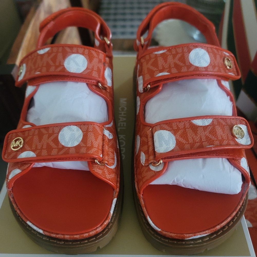 🔥Deal! Michael Kors Orange Polka Dot Women Sandals With Matching Purse